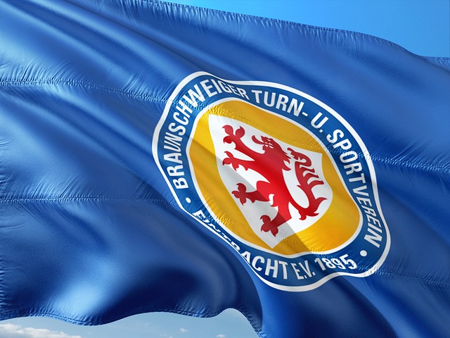 卡塔尔等硬 卡塔尔等硬